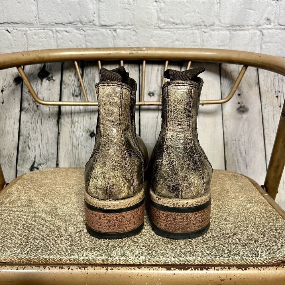 Diba True Taupe Distressed Crackle Leather Chunky Block Heel Booties Size 9 - Picture 6 of 9